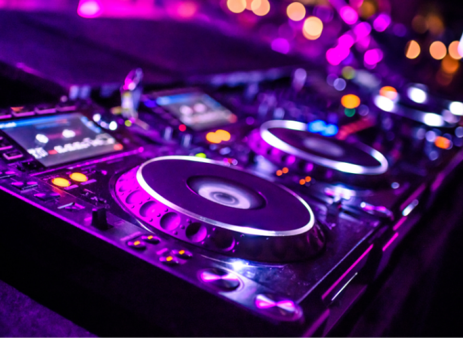 DJ kit at night